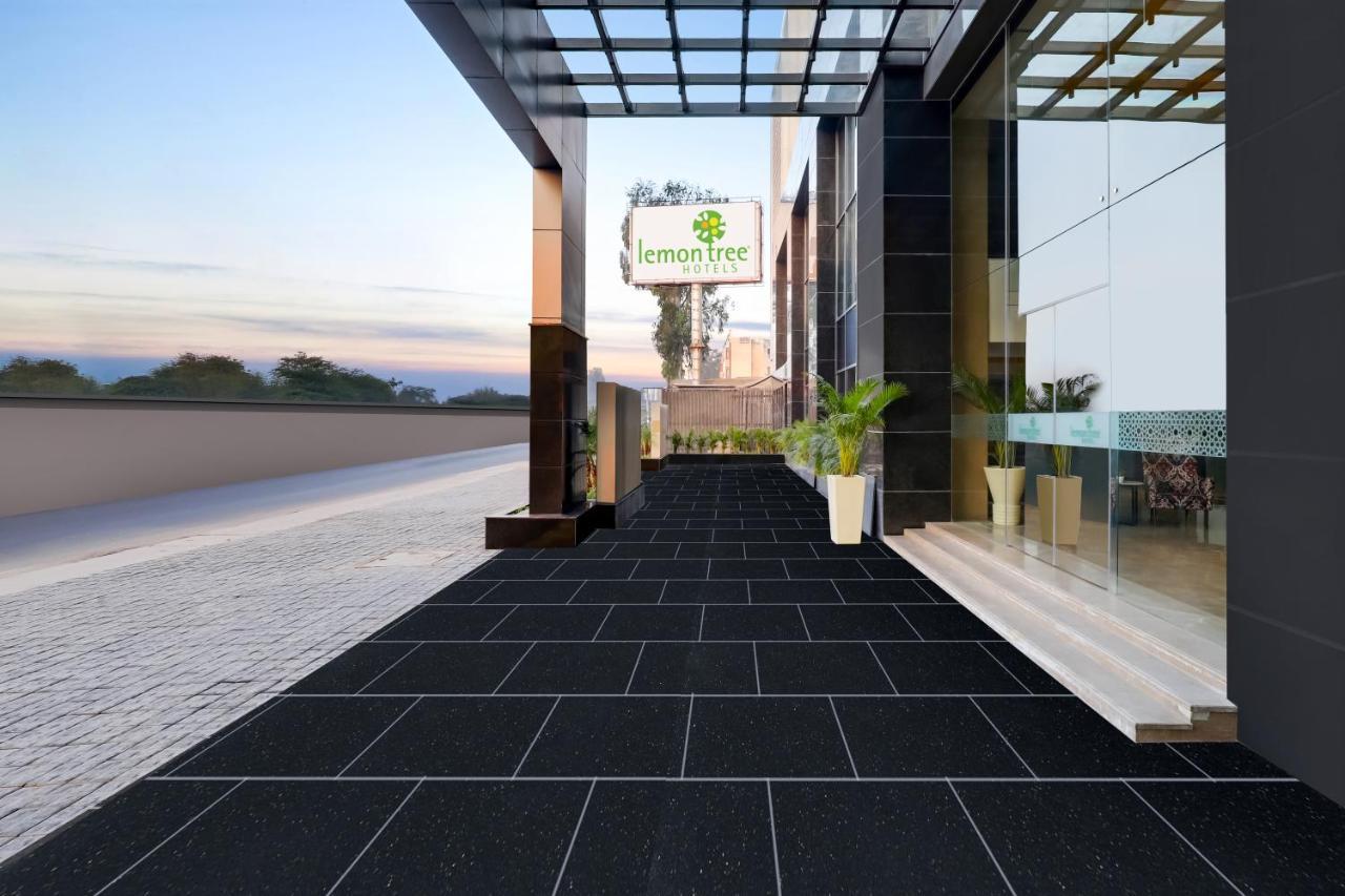 Lemon Tree Hotel Agra Shikohabad Exterior foto