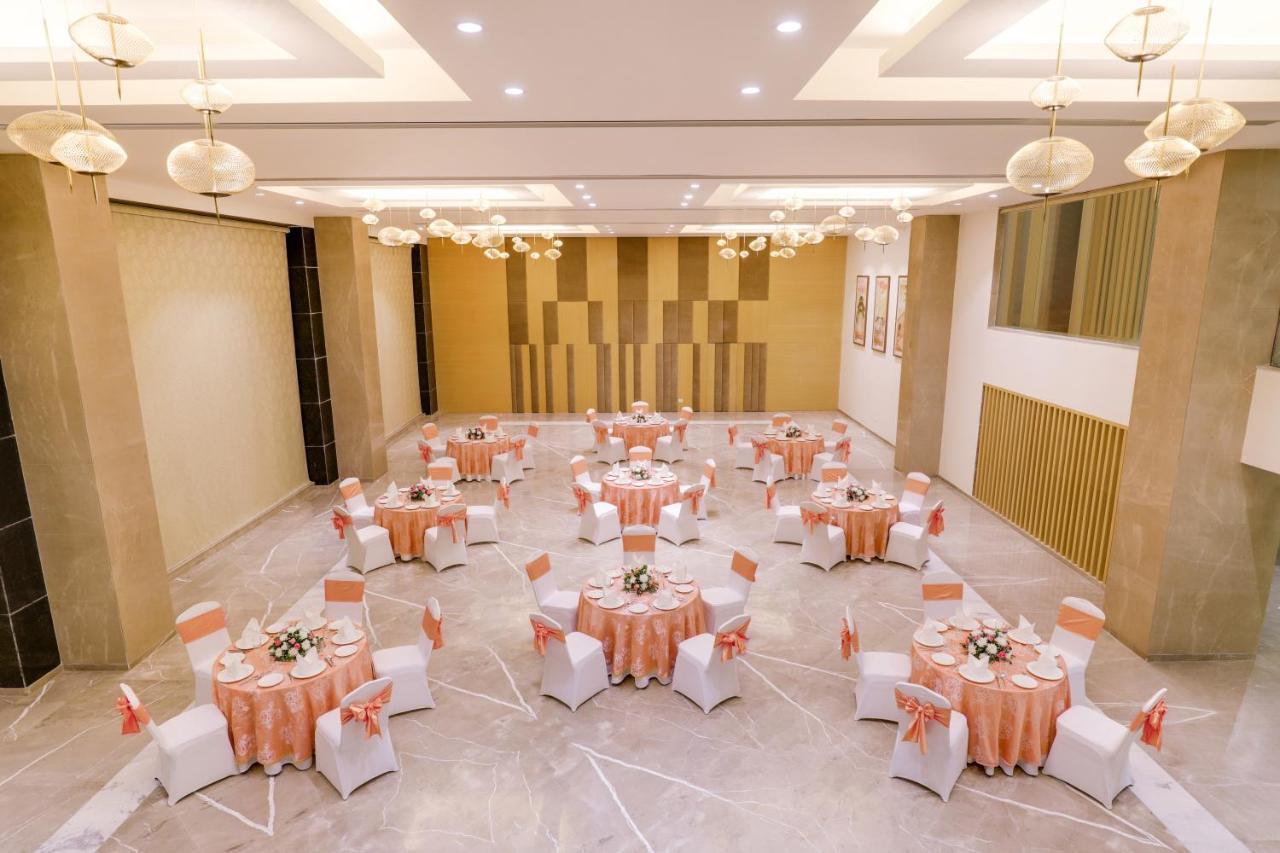 Lemon Tree Hotel Agra Shikohabad Exterior foto
