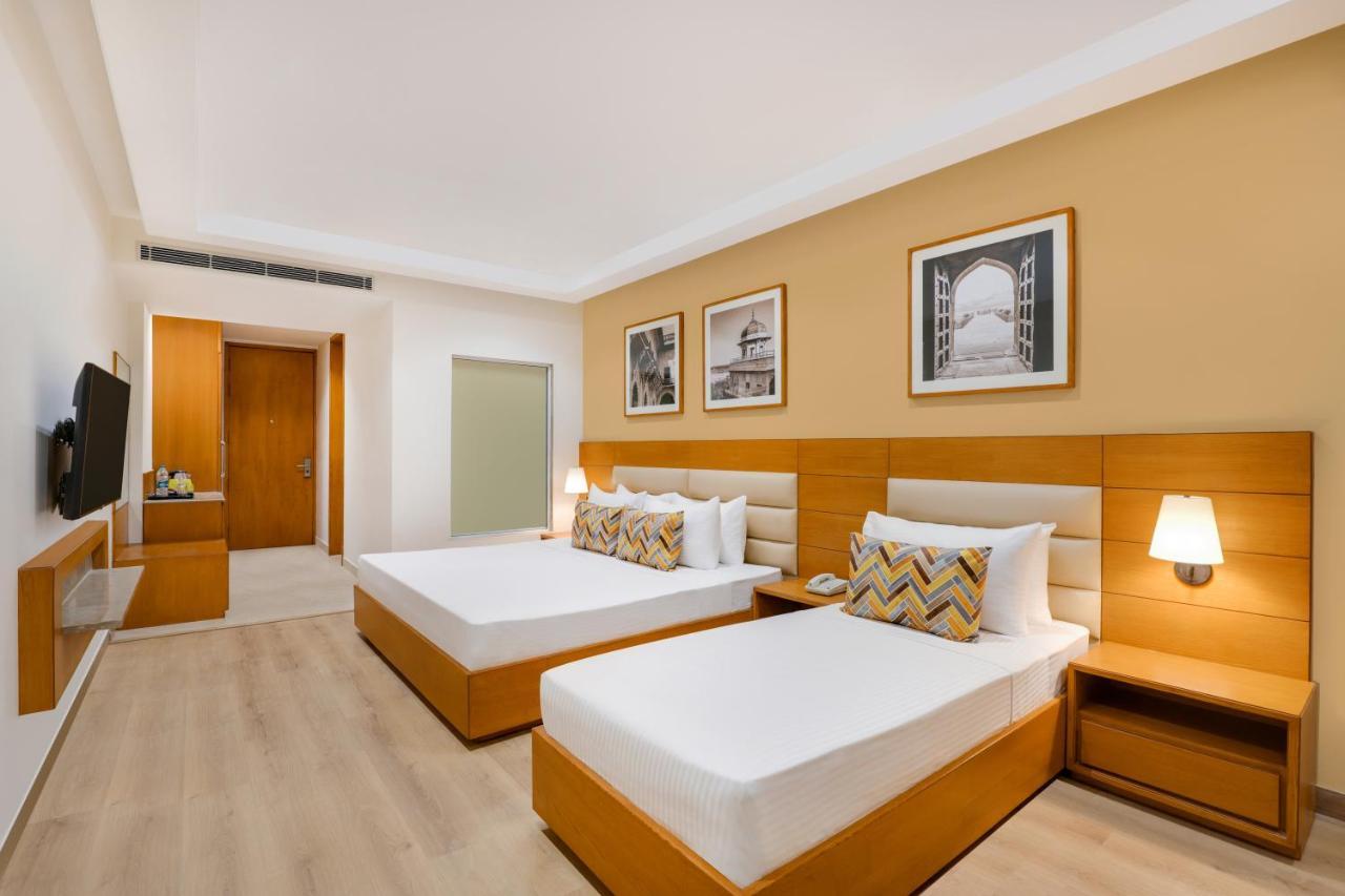 Lemon Tree Hotel Agra Shikohabad Exterior foto