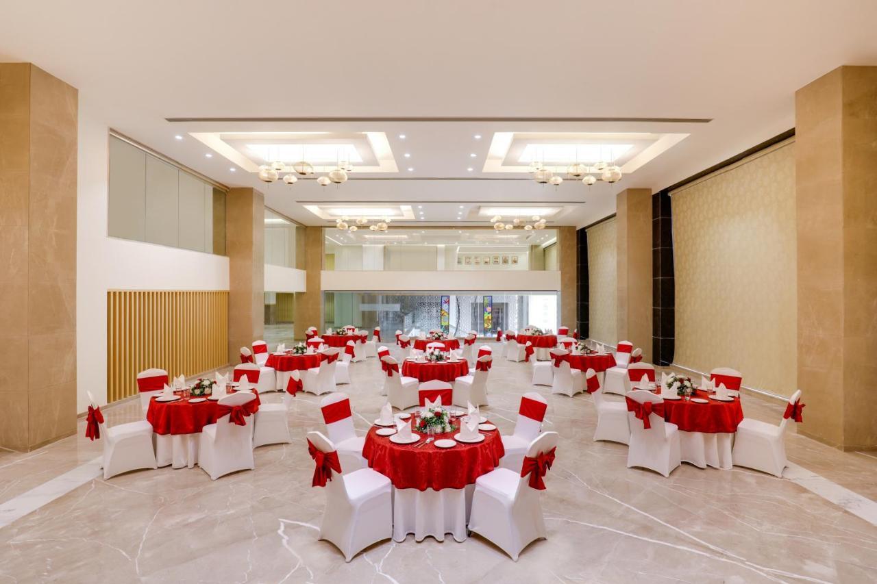 Lemon Tree Hotel Agra Shikohabad Exterior foto